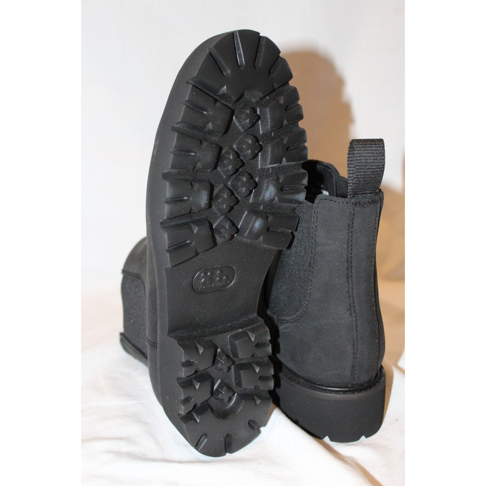 Nisolo Go-To Lug Chelsea Boot Women's Size 6 Black Leather Nib $228 — image 7 of 7